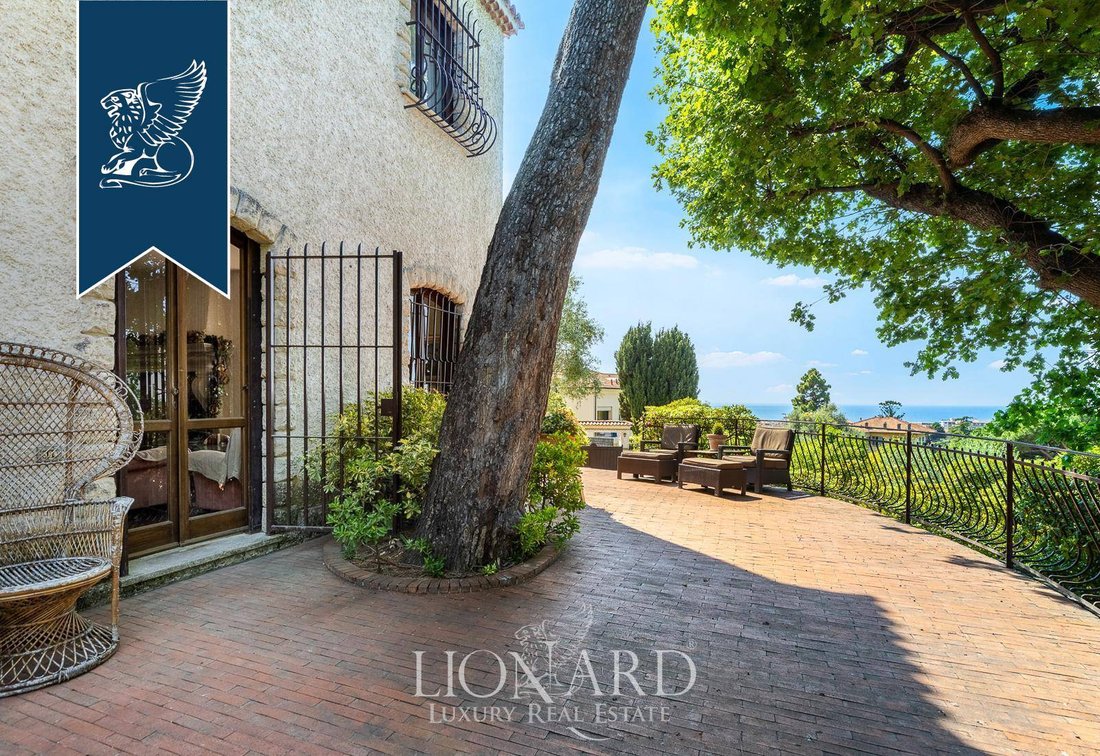 Villa in Bordighera, Liguria, Italy 3 - 18246051