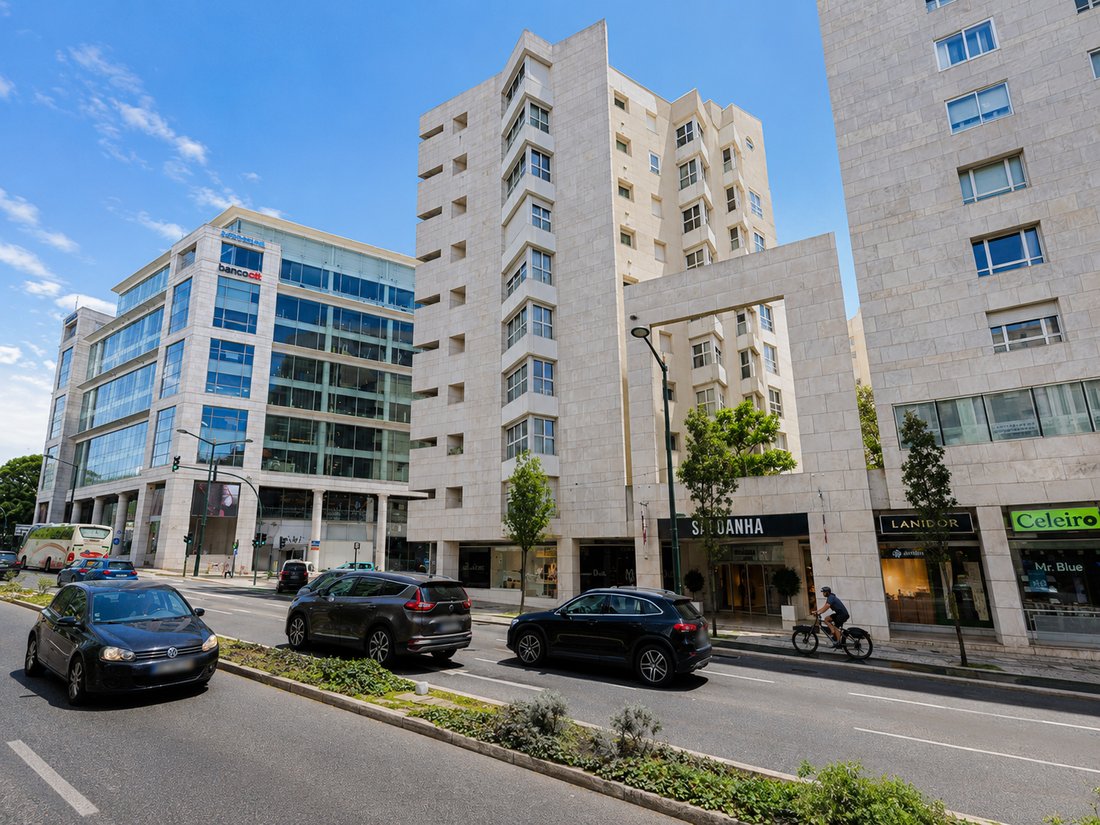 Apartment in Arroios, Lisbon, Portugal 1 - 17927680