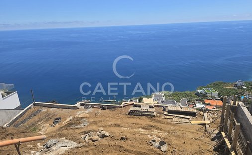 House in Ponta do Sol, Madeira, Portugal 1