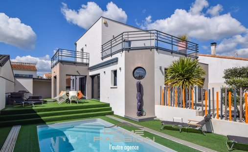 House in Vaux-sur-Mer, Nouvelle-Aquitaine, France 1