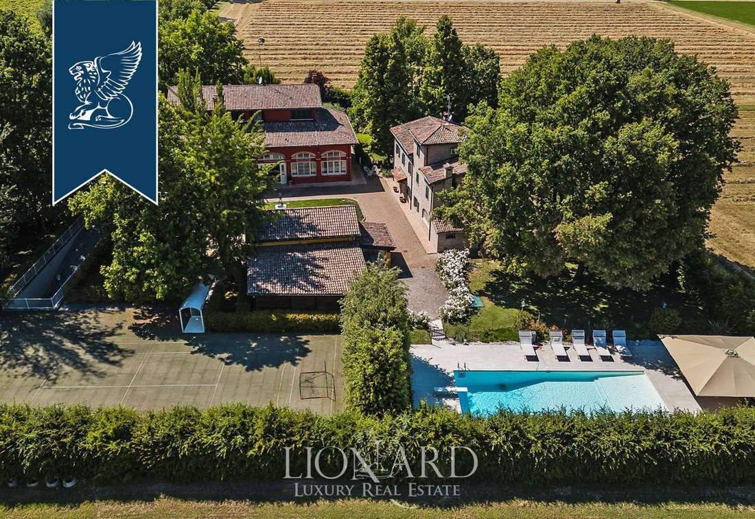 Villa in Formigine, Emilia-Romagna, Italy 4 - 18245879