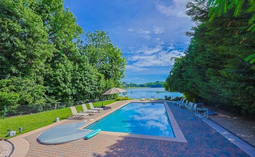 House in Great Neck, New York, United States 1