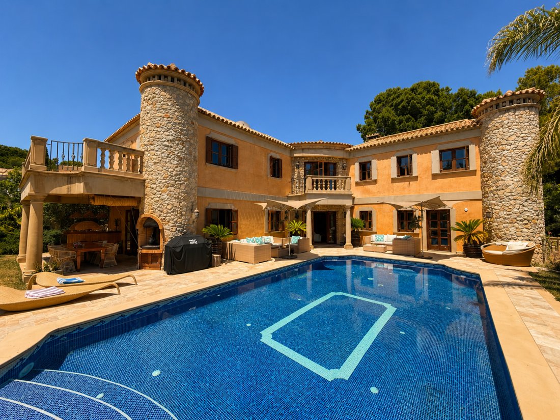 Villa in Sol de Mallorca, Calvia, Balearic Islands 2 - 18241790