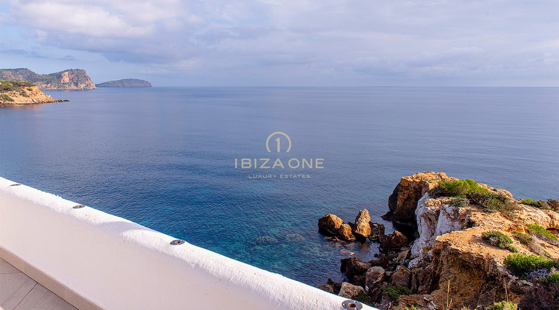 Apartment in Cala Llenya, Santa Eularia des Riu, Balearic Islands 4 - 17532503