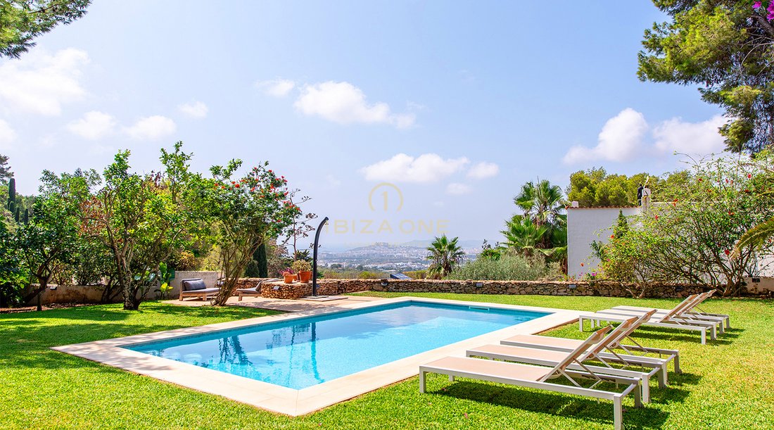 Villa in Can Furnet, Santa Eularia des Riu, Balearic Islands 1 - 17532196