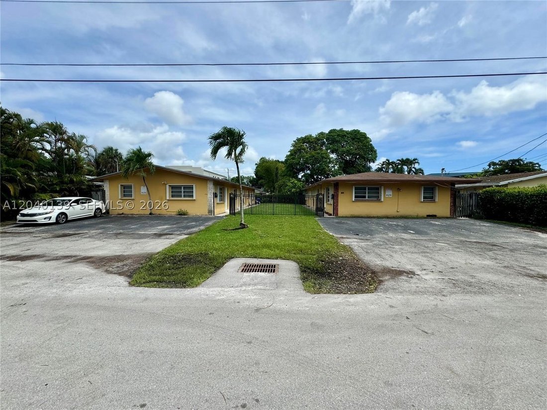 Fort Lauderdale, Florida, United States 2 - 18236722