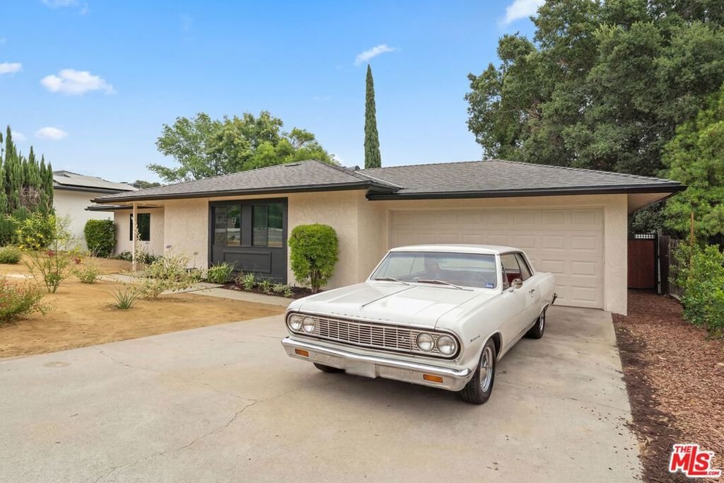 House in Altadena, California, United States 3 - 18245012