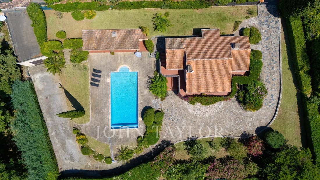 Domaine à La Croix-Valmer, Provence-Alpes-Côte d'Azur, France 5 - 18236464