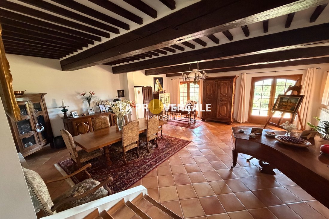 Villa in Châteauneuf-le-Rouge, Provence-Alpes-Côte d'Azur, France 3 - 18237393