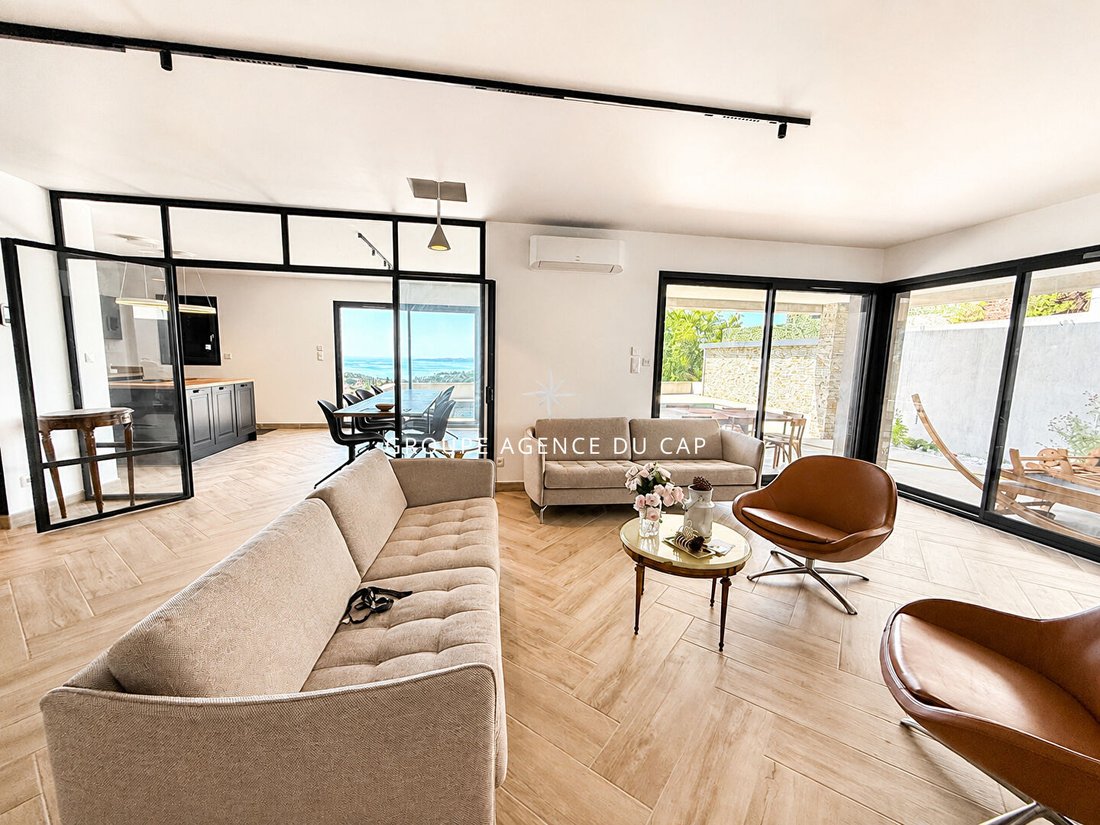 Villa in Les Issambres, Roquebrune-sur-Argens, France 3 - 18239963