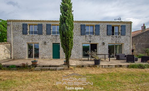 House in Nieulle-sur-Seudre, Nouvelle-Aquitaine, France 1