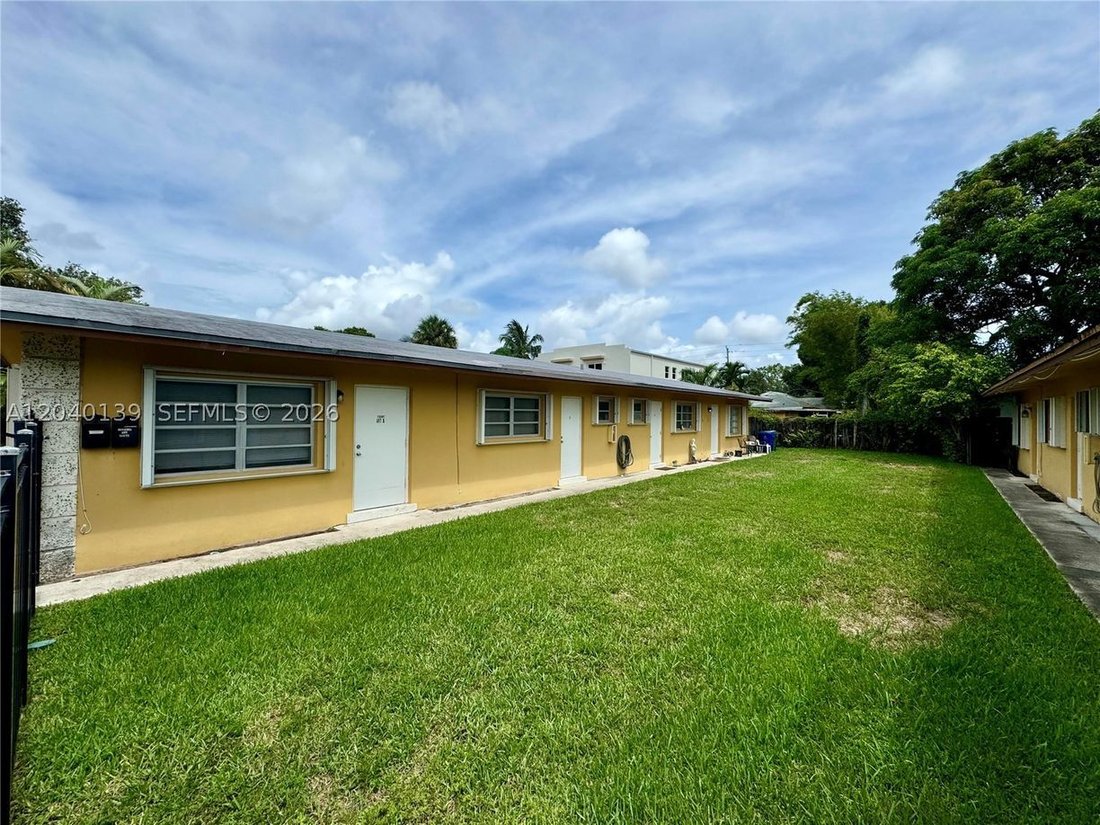 Fort Lauderdale, Florida, United States 3 - 18236722