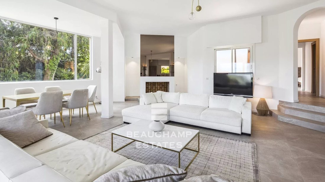 Villa in Cannes, Provence-Alpes-Côte d'Azur, France 5 - 14968212