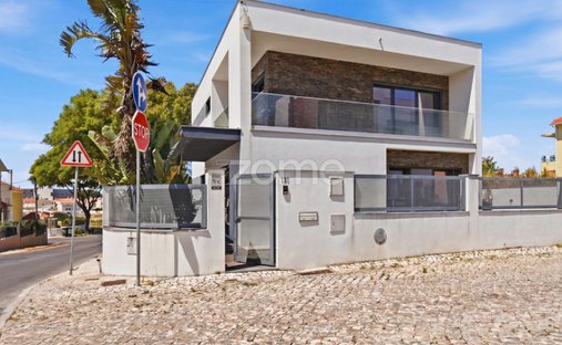 House in Sao Domingos de Rana, Lisbon, Portugal 1