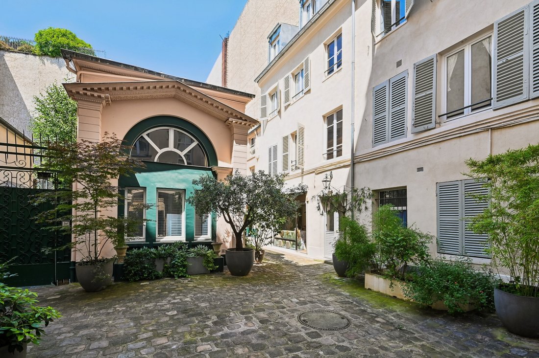 Apartment in Hoche-Friedland, Paris 8e Arrondissement, Paris 1 - 18238654