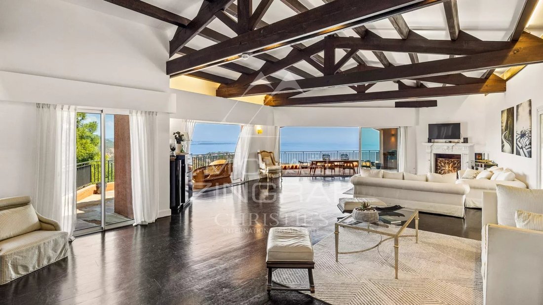 Villa in Théoule-sur-Mer, Provence-Alpes-Côte d'Azur, France 4 - 18239353