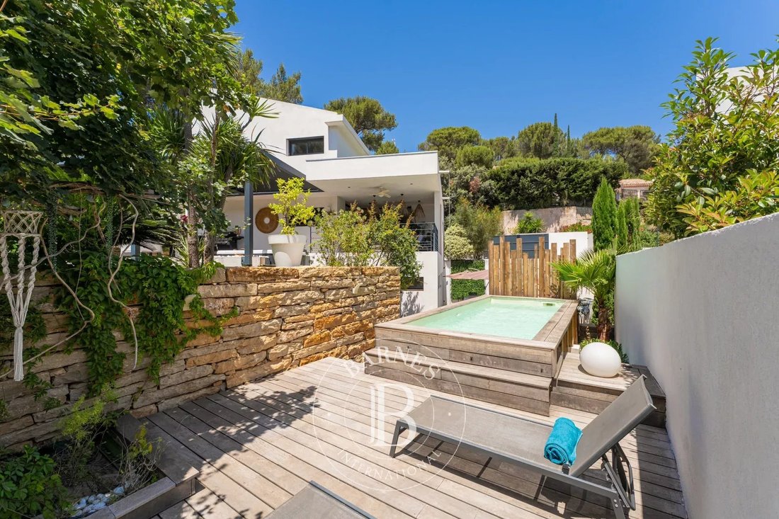Villa in Est, Gemenos, France 3 - 18239431
