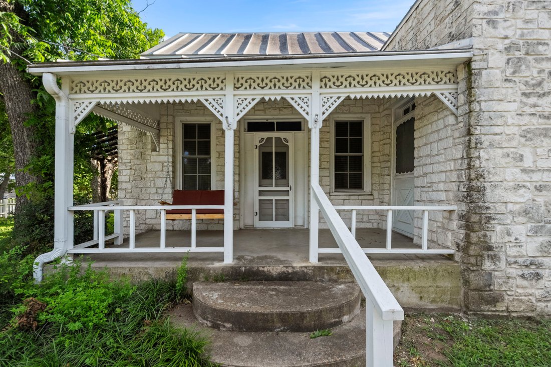 House in Fredericksburg, Texas, United States 3 - 18239712