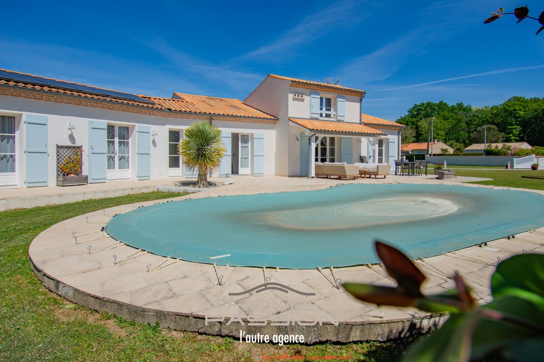 House in Etaules, Nouvelle-Aquitaine, France 3 - 18237205
