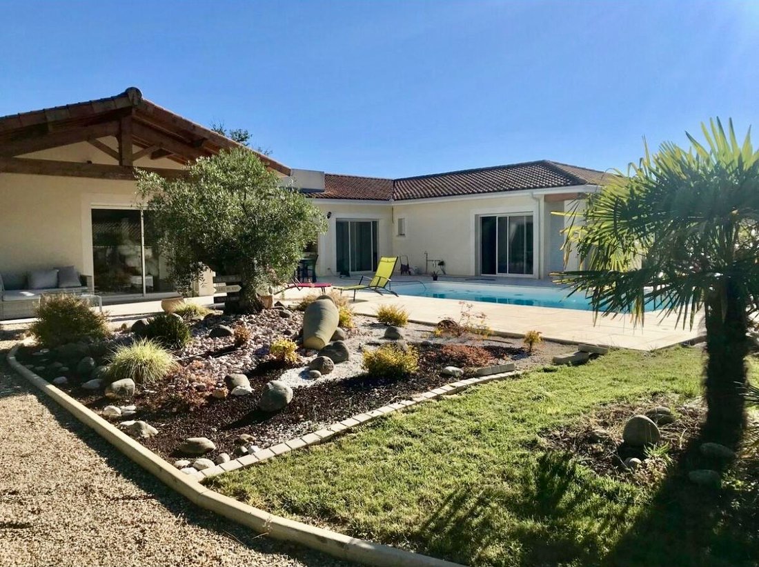 Villa in Marsac-sur-l'Isle, Nouvelle-Aquitaine, France 1 - 18239876