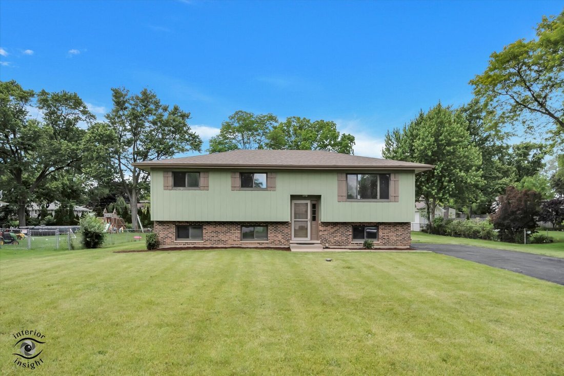 House in Glen Ellyn, Illinois, United States 2 - 18244474