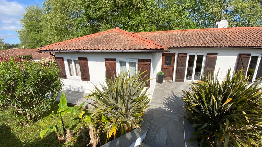 Villa in Saint-Martin-de-Seignanx, Nouvelle-Aquitaine, France 1 - 18245955