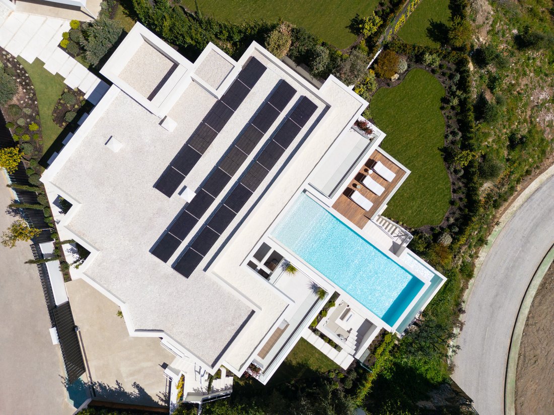 Villa in Benahavis, Andalusia, Spain 1 - 18237117