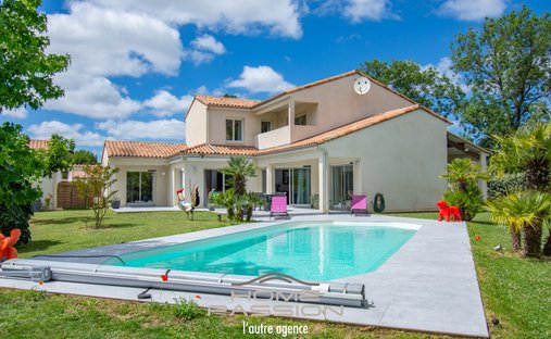 House in Nord Ouest, Saujon, France 1