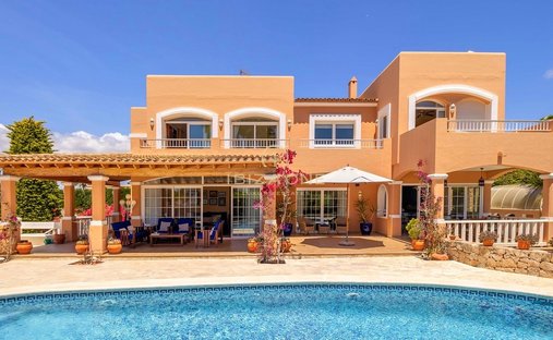 Finca in Santa Eularia des Riu, Balearic Islands, Spain 1