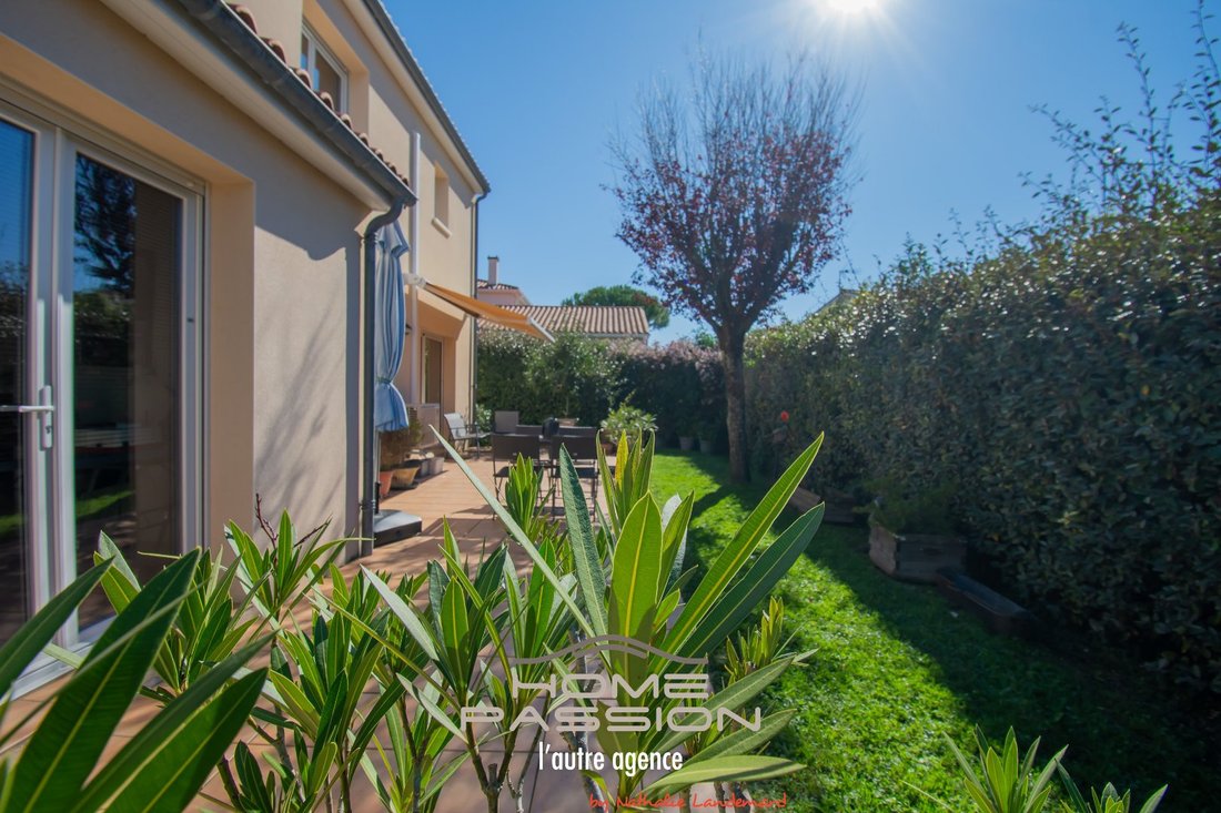 House in Le Fief-La Garenne, Royan, France 2 - 18237244