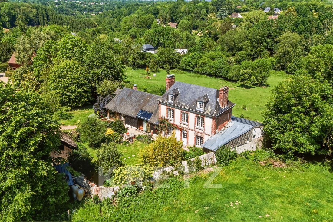 Estate in Gonneville-sur-Honfleur, Normandy, France 1 - 18239036