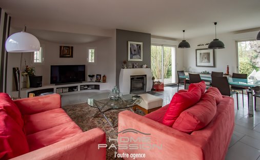 House in Le Fief-La Garenne, Royan, France 1