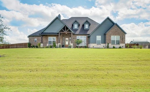 House in Venus, Texas, United States 1