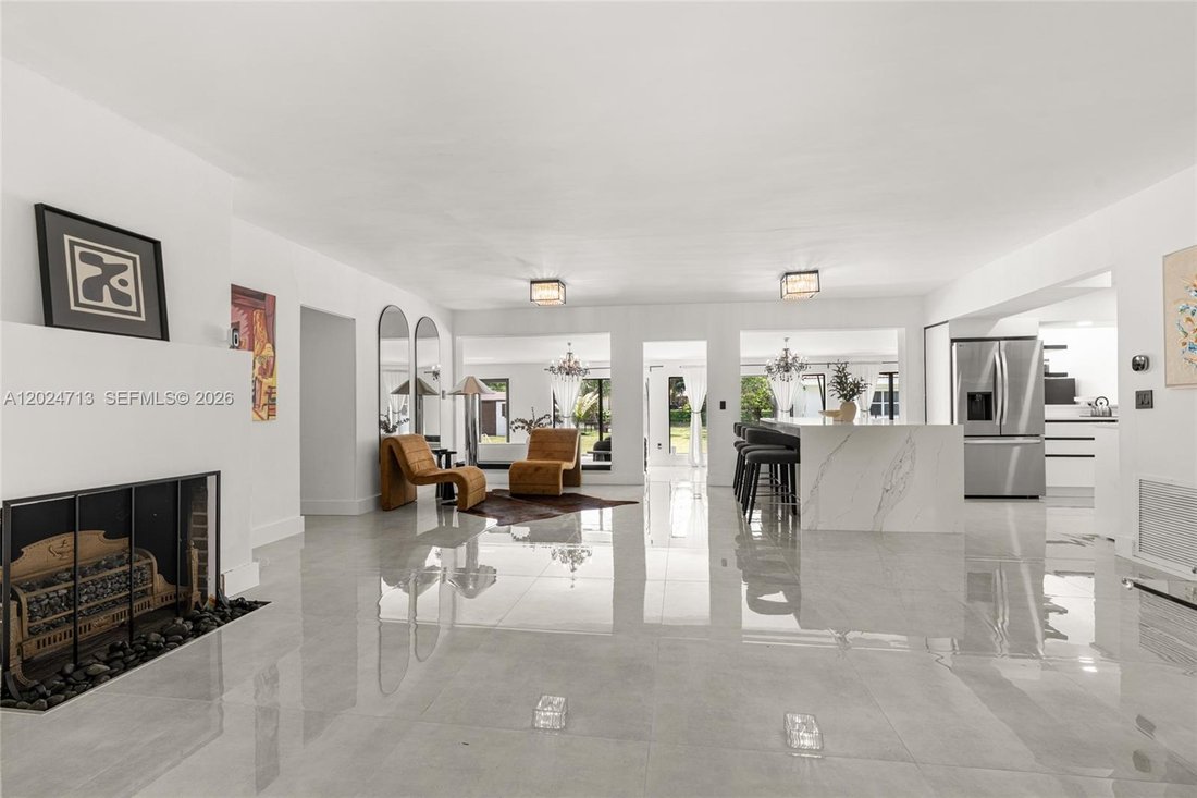 House in Miami, Florida, United States 4 - 18235748