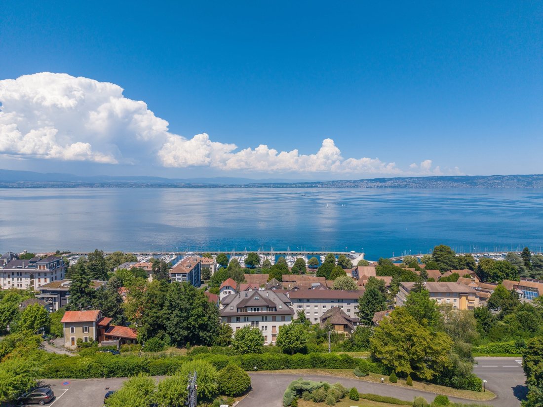 Apartment in Bord du Lac, Evian-les-Bains, France 5 - 18238572