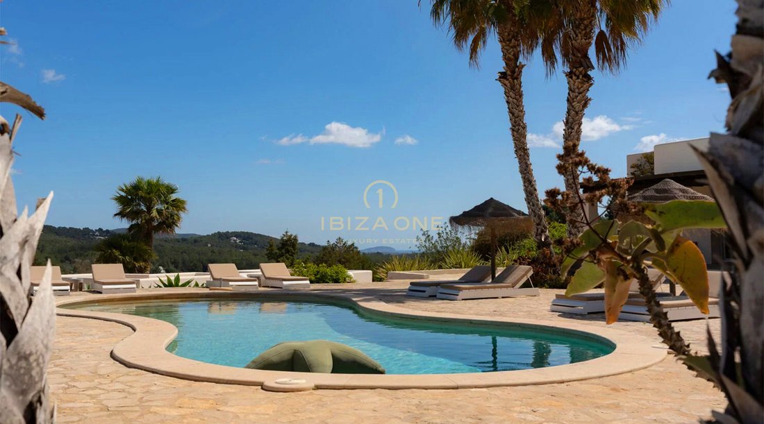 Finca in Santa Eularia des Riu, Balearic Islands, Spain 1 - 17530582