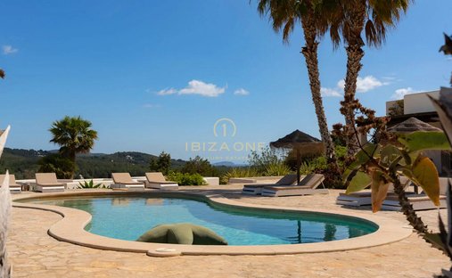 Finca in Santa Eularia des Riu, Balearic Islands, Spain 1