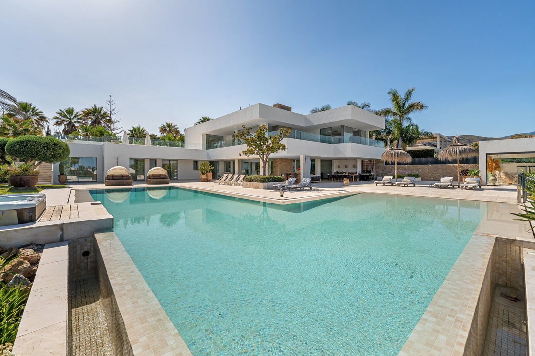 Villa in Nueva Andalucia, Marbella, Spain 4 - 18236269