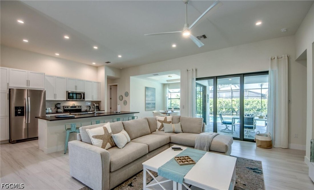 House in Cape Coral, Florida, United States 3 - 18235675