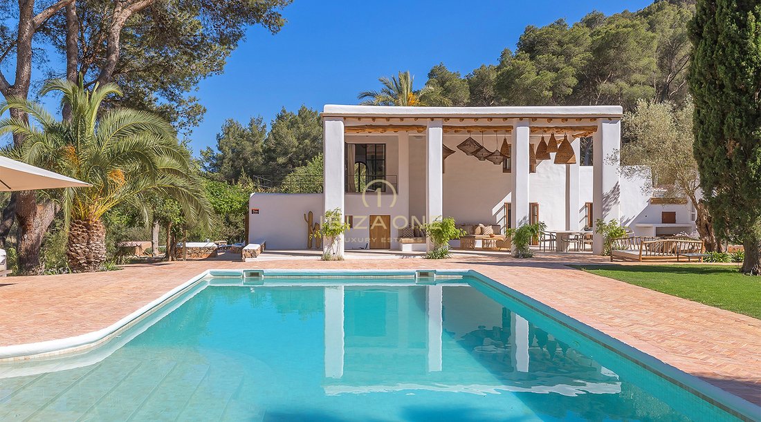 Finca in Santa Eularia des Riu, Balearic Islands, Spain 1 - 17530713