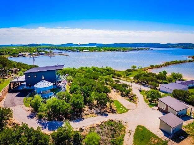 House in Graham, Texas, United States 2 - 18240929