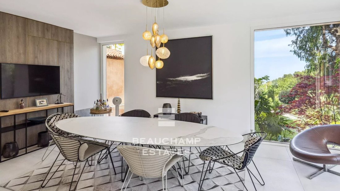 Villa in Cannes, Provence-Alpes-Côte d'Azur, France 1 - 14968212
