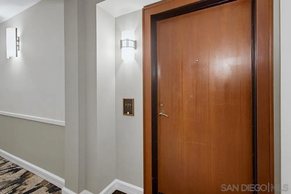 Condo in San Diego, California, United States 4 - 18245216