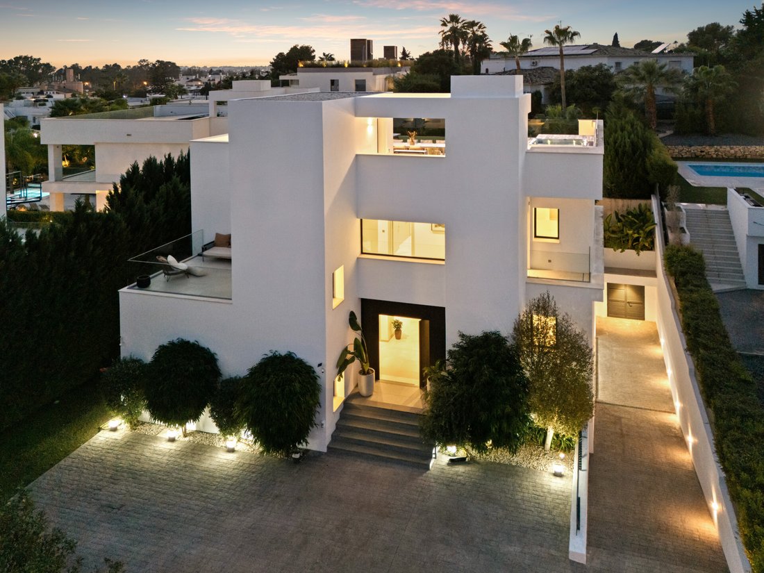 Villa in Puerto Banus, Marbella, Spain 1 - 18236729
