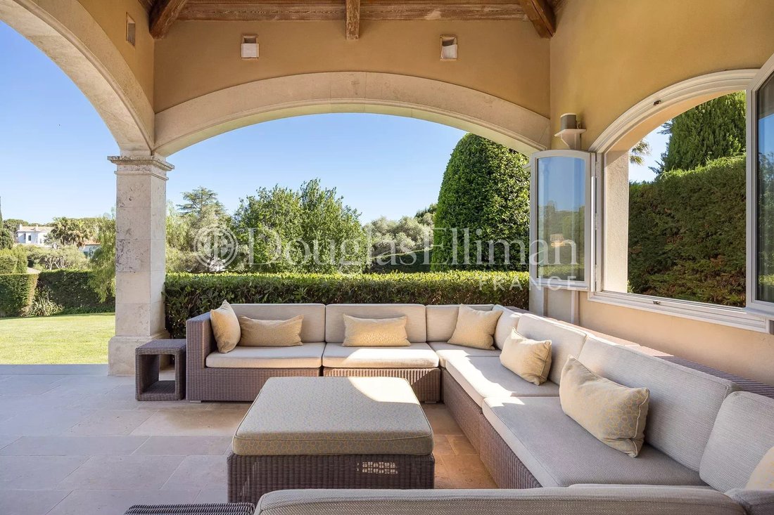 Villa in Antibes, Provence-Alpes-Côte d'Azur, France 4 - 18239446