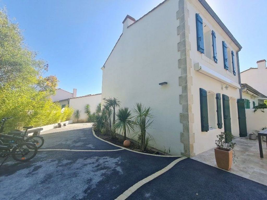House in La Couarde-sur-Mer, Nouvelle-Aquitaine, France 1 - 18236481