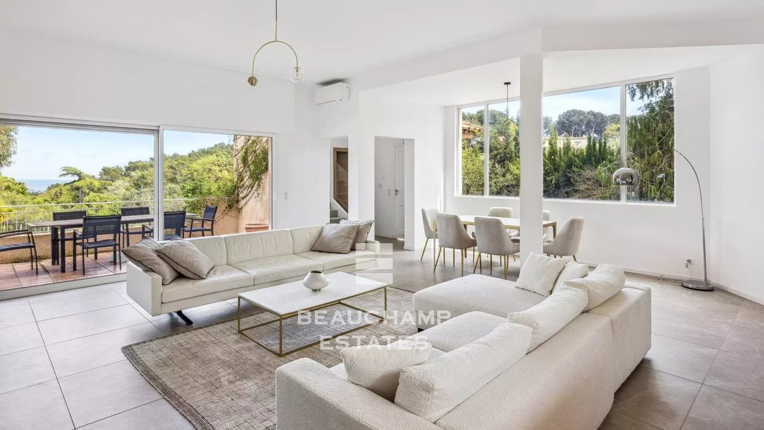 Villa in Cannes, Provence-Alpes-Côte d'Azur, France 2 - 14968212