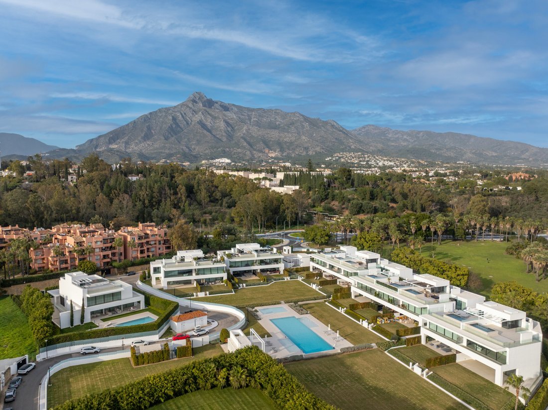 Villa in Golden Mile, Andalusia, Spain 2 - 18236490