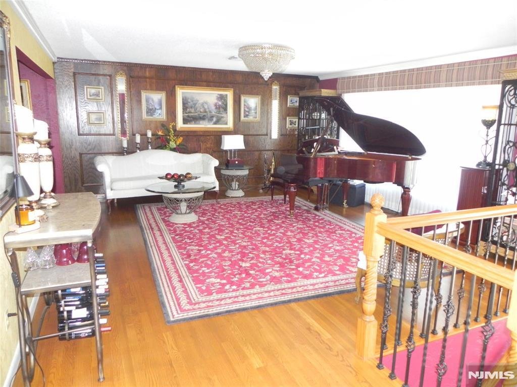 House in Little Ferry, New Jersey, United States 3 - 18239262