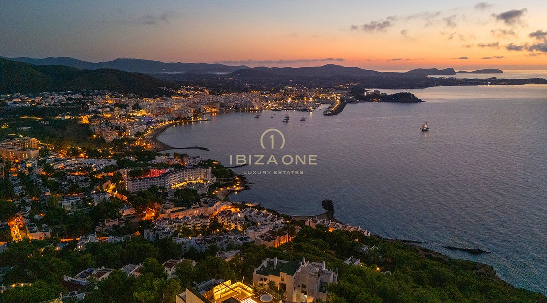 Villa in Ibiza Town, Balearic Islands, Spain 3 - 17532109
